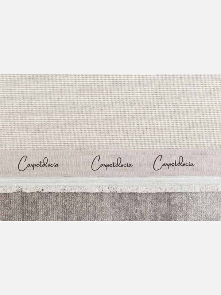Victoria %100 TENCEL™ Lyocell El Emeği ile Üretilen Halı SILVER MIST Carpetdocia kenar şeridi detayı