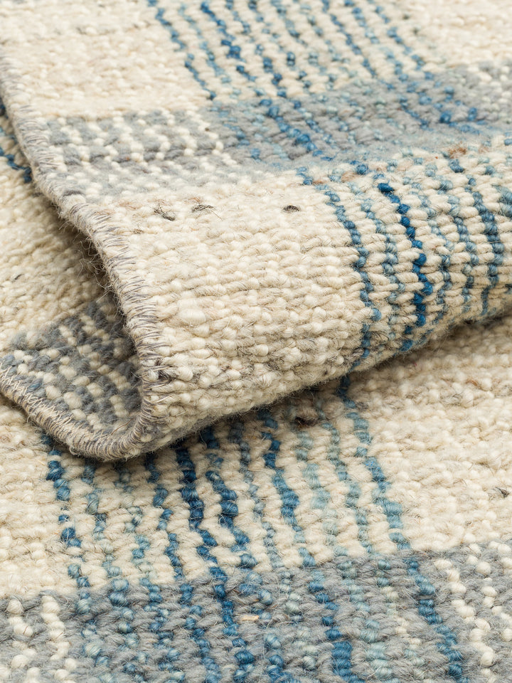 Oasis %100 Yün El Emeği ile Üretilen Kilim STONE BLUE kıvrım detayı