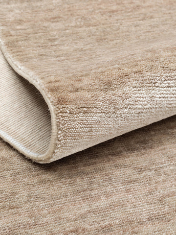 Victoria %100 TENCEL™ Lyocell El Emeği ile Üretilen Halı DESERT SAND kıvrım detayı