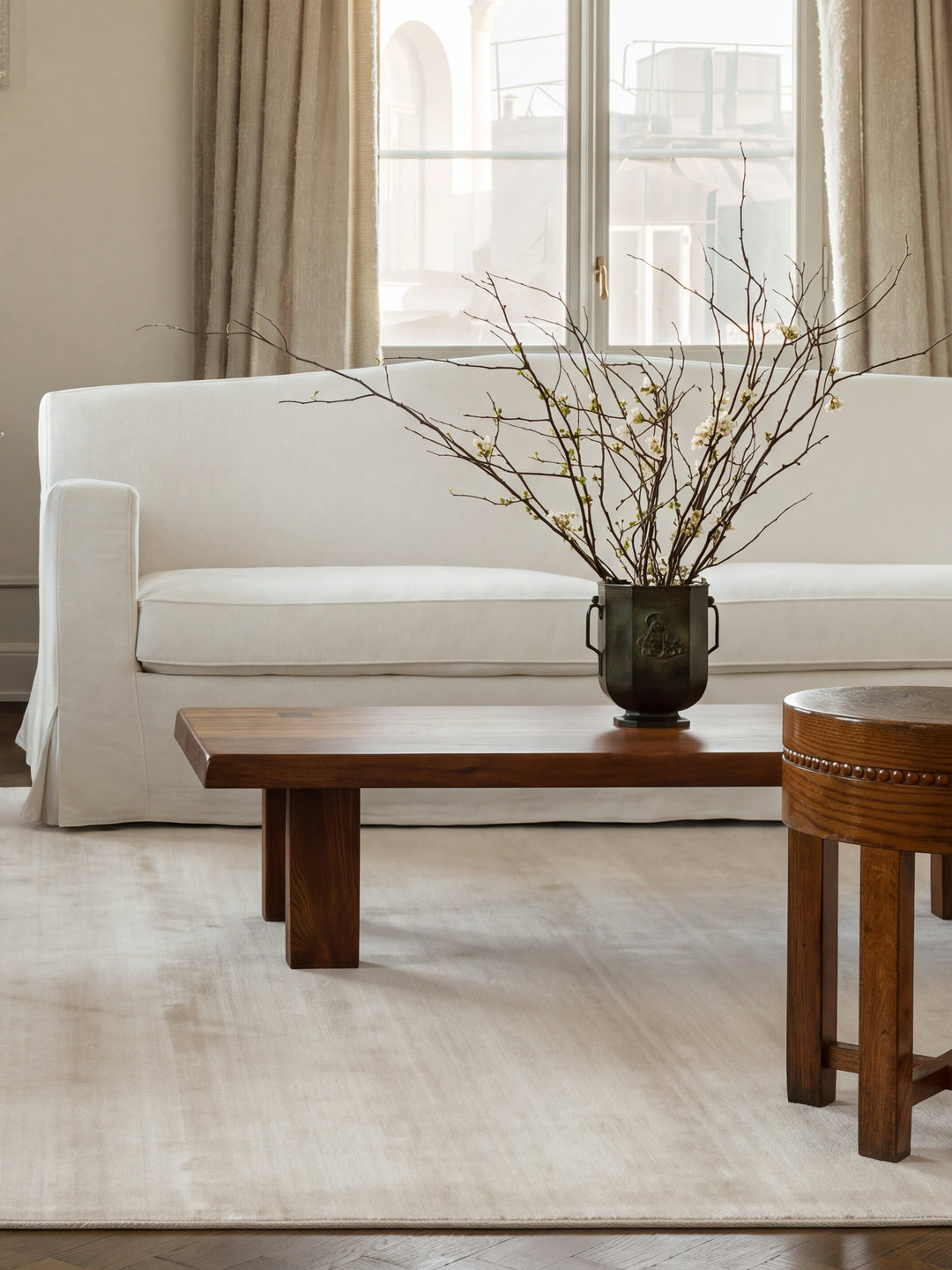 Victoria %100 TENCEL™ Lyocell El Emeği ile Üretilen Halı IVORY CREAM oda görünümü