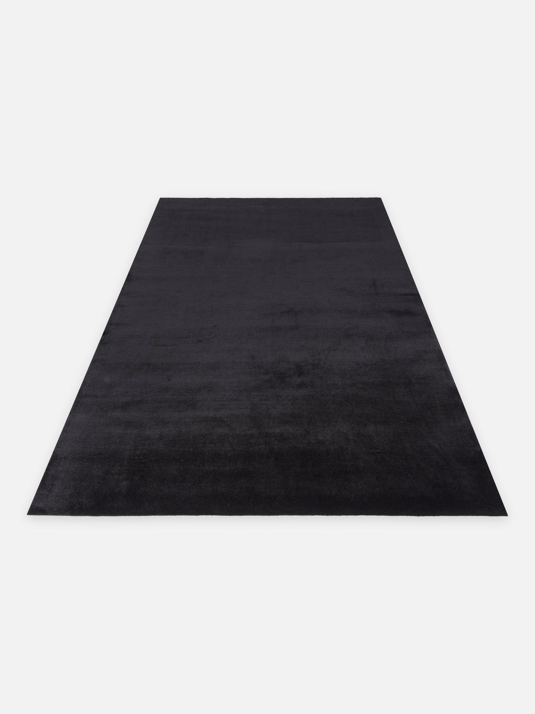 Victoria %100 TENCEL™ Lyocell El Emeği ile Üretilen Halı MIDNIGHT ONYX açılı görünüm